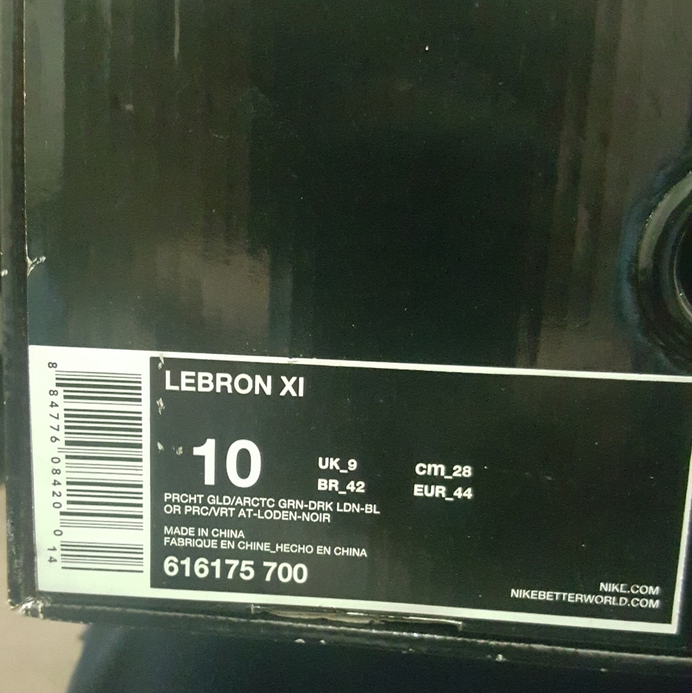 Basketball Shoes - Picture 8 of 8